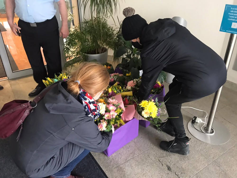 Ľudia vyjadrujú podporu ŠÚKLu