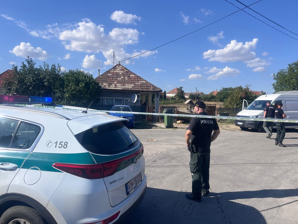 V dome v Komárne našli mŕtvu osobu