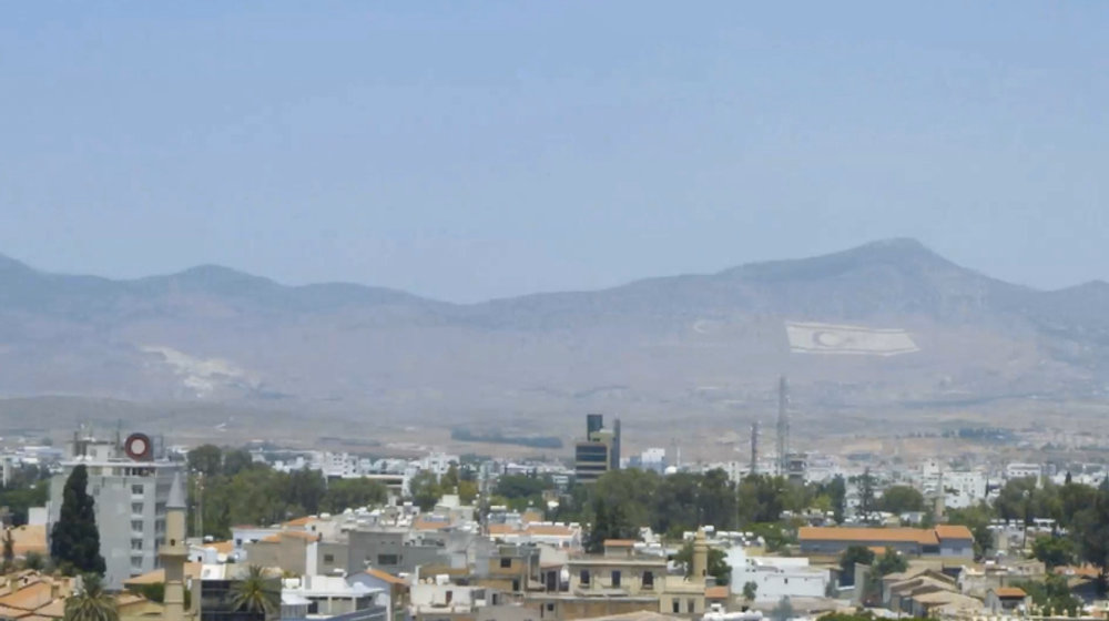 Premiér Pellegrini navštívil demilitarizovanú zónu na Cypre. Situácia je podľa neho vážna