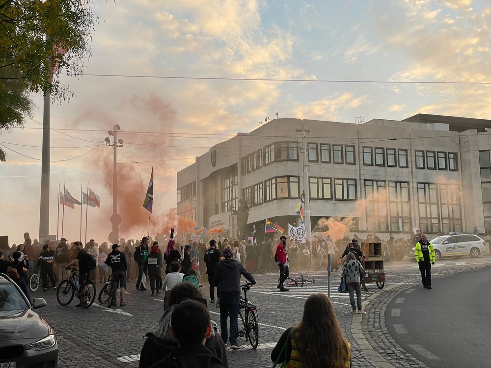 Pochod Zostávame v uliciach na pamiatku Matúša a Juraja