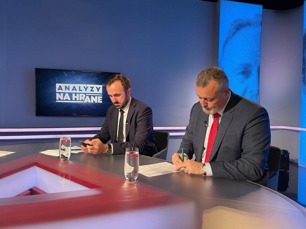 1854c8cf-9f60-4c86-8cef-7e6533e8bfd4