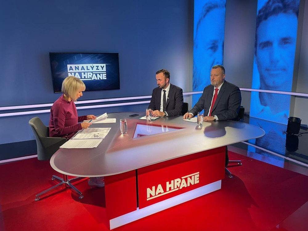 849f5f8b-d633-48db-b799-c53cd0279e3f