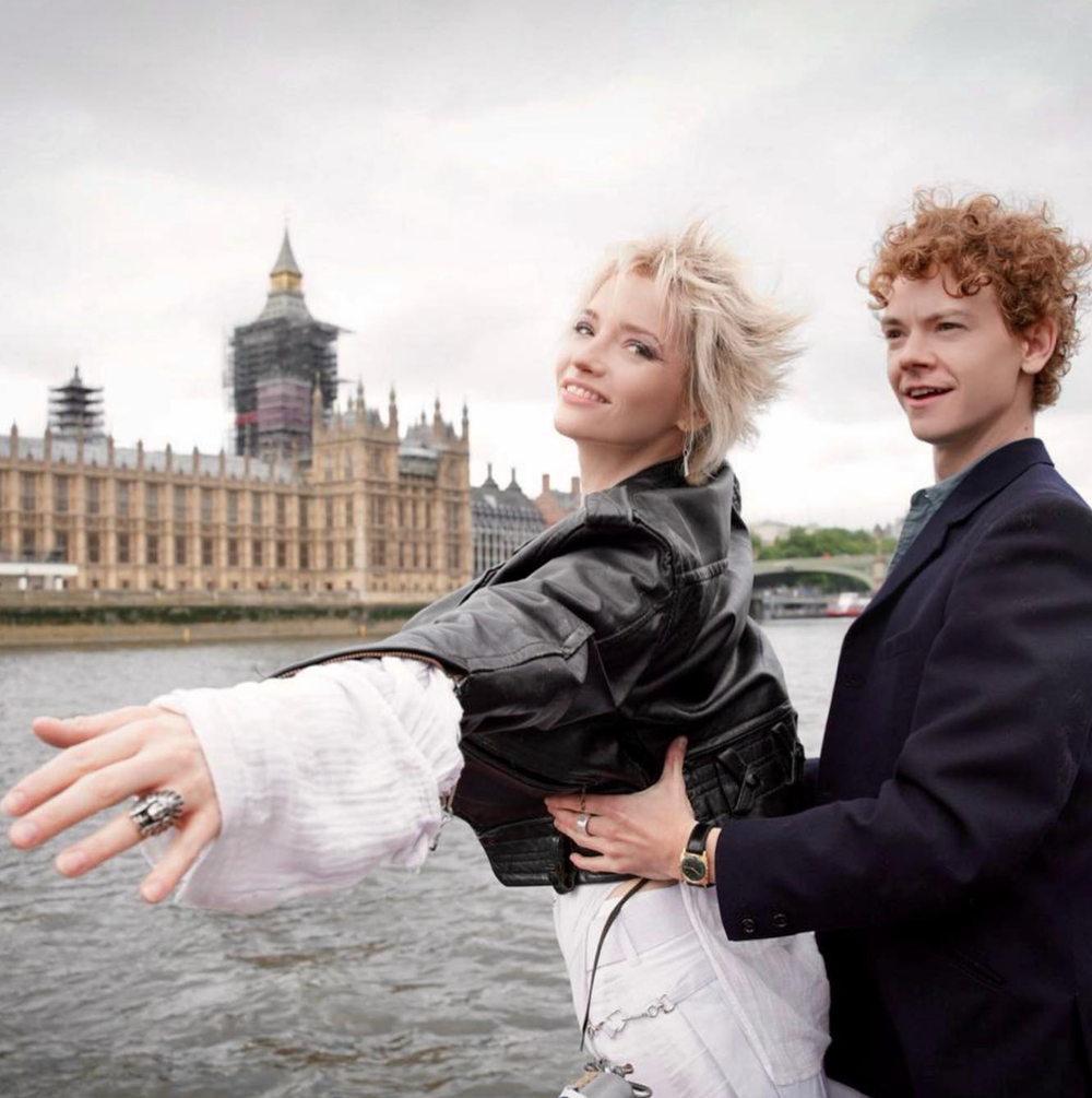 Talulah Riley a Thomas Brodie-Sangster