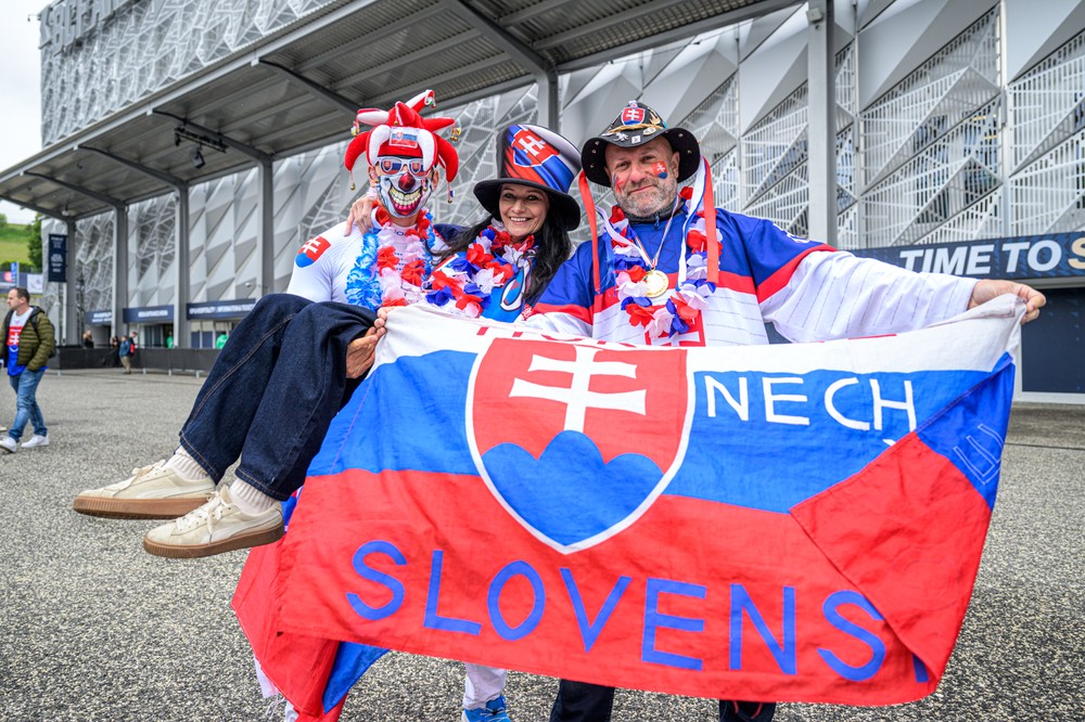hokej_MS_kosielka_2026_fans__07216313