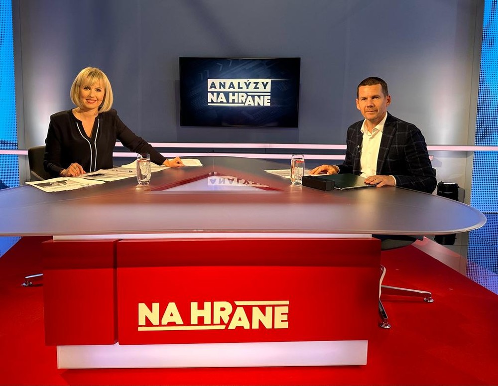 Analýzy Na hrane s Ivanom Miklošom