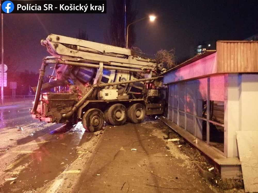 Domiešavač odhodilo do zastávky MHD