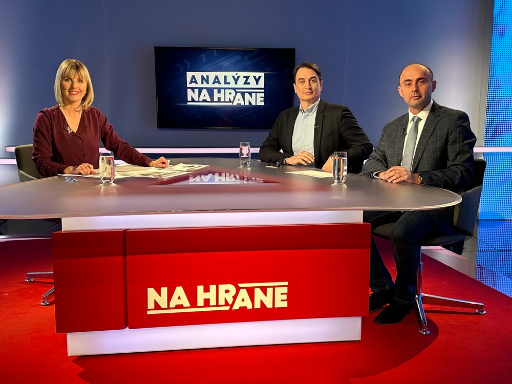 Analýzy Na hrane s Jurajom Rizmanom a  Radoslavom Štefančíkom