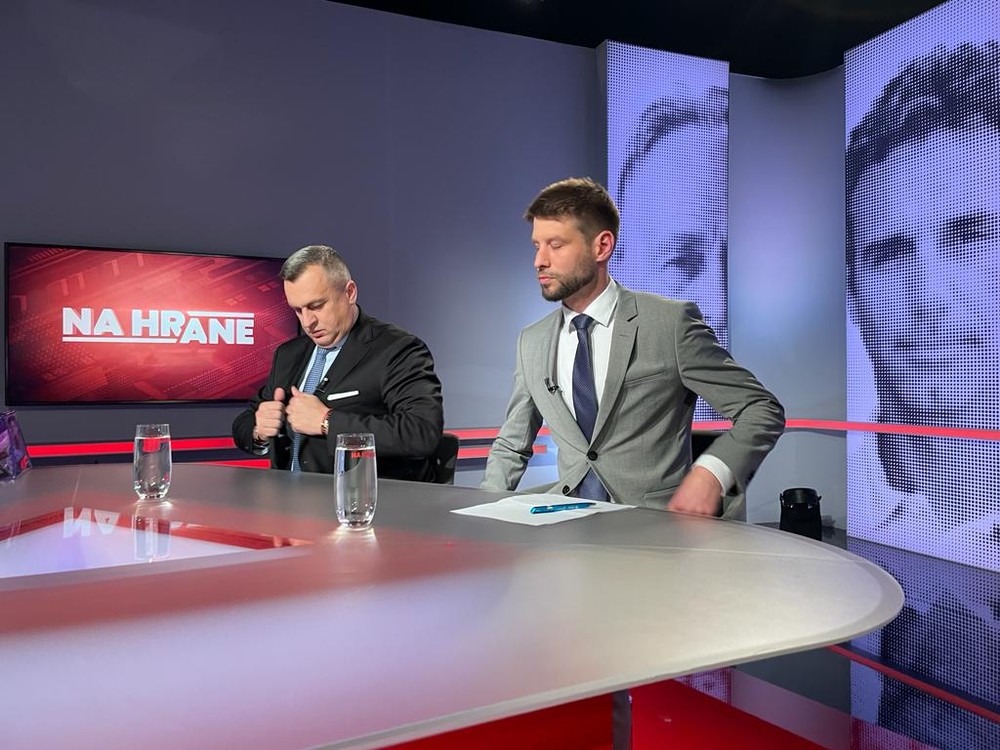 ad993d13-0d10-4ba1-ae48-daa3bea34092