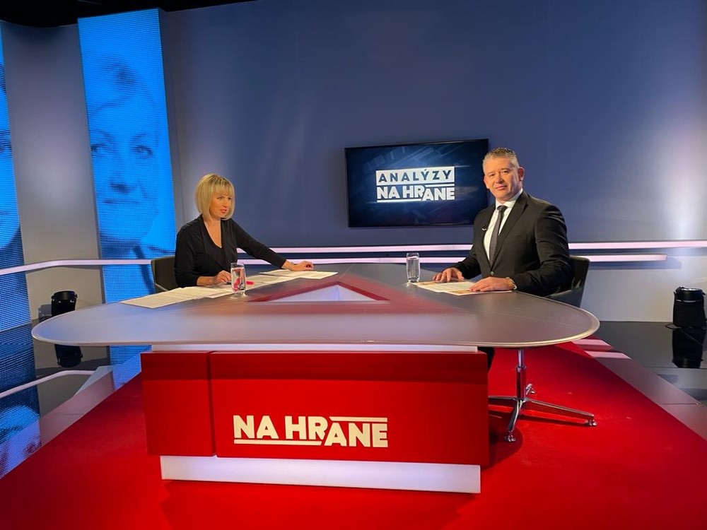 a571a032-c28d-43a9-9a07-a3a020ebf303