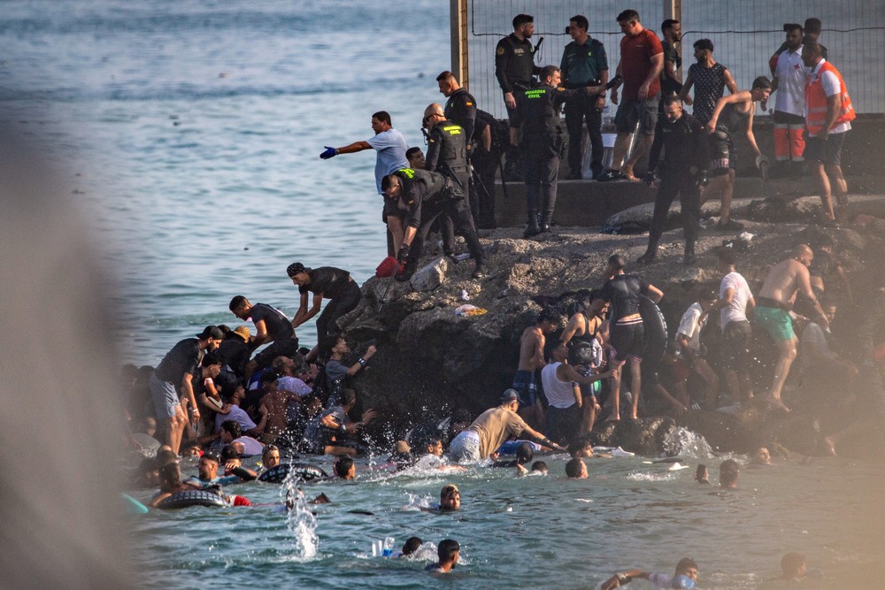 Do Španielska priplávalo z Maroka tisíce migrantov
