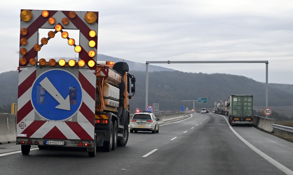 Vyšné Nemecké kamióny kolóny (5)