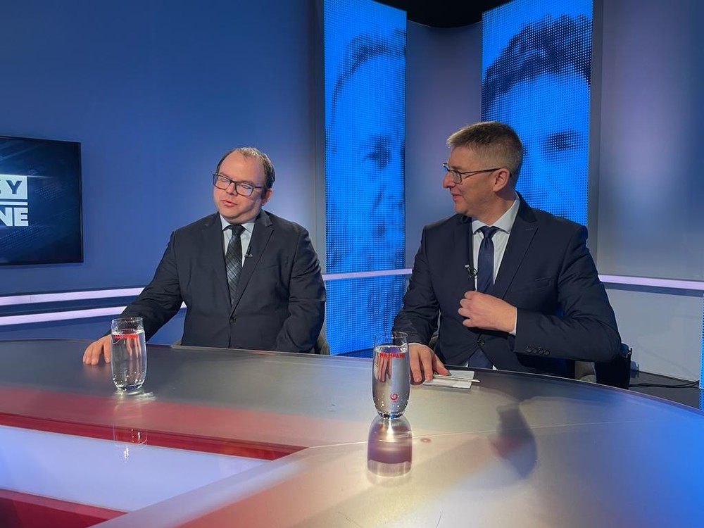 dfc76f56-7e42-4cc3-811b-0abf3b43eaf2