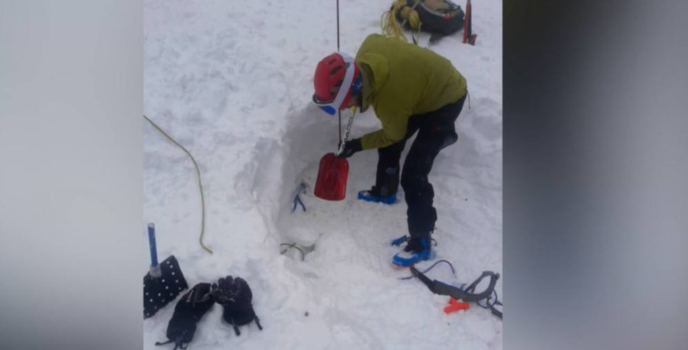 Pád lavíny vo Vysokých Tatrách zapríčinil smrť dvoch ľudí