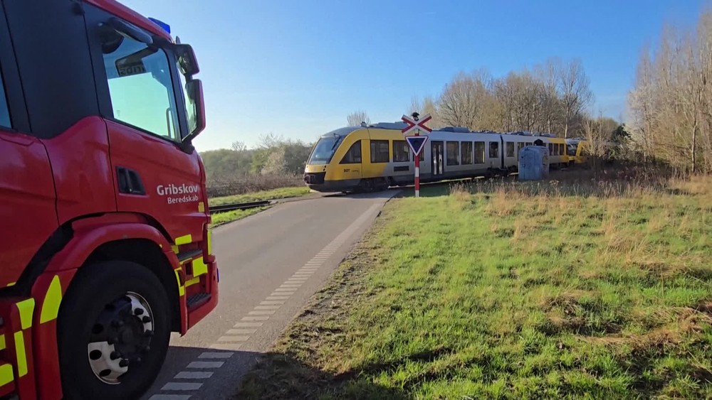 [multi] DanskoVlakHavaria 443