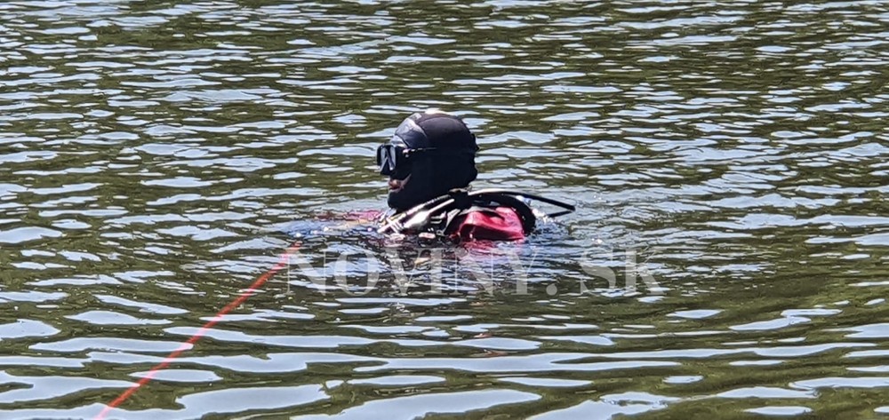 Pátracia akcia na tajchu Nová Baňa utopený muž  (4)