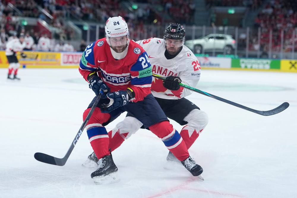 Switzerland_World_Championship_Ice_Hockey387276220557001199