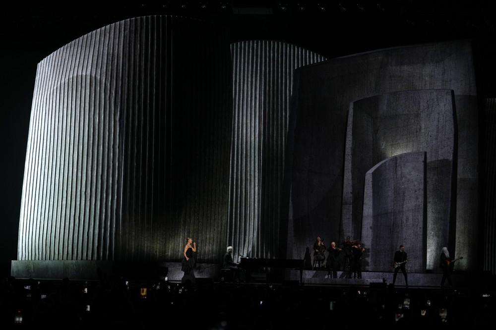 France_Celine_Dion_445_9