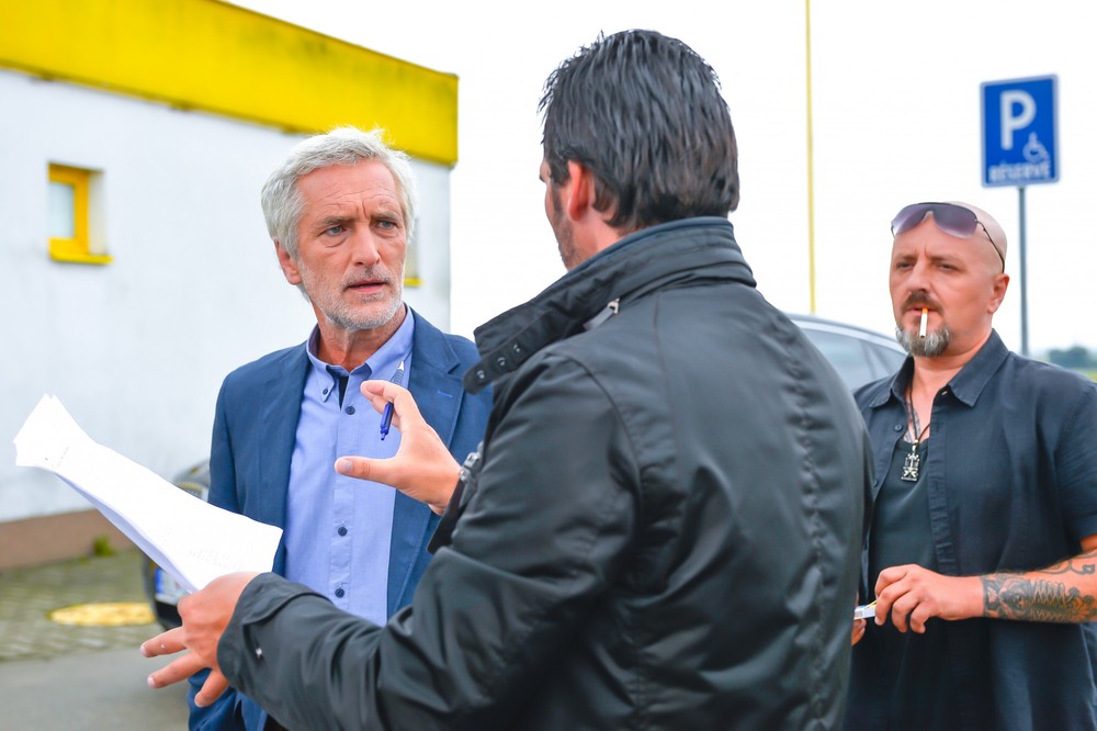 Herec Gejza Benkő, seriál Za sklom.jpg