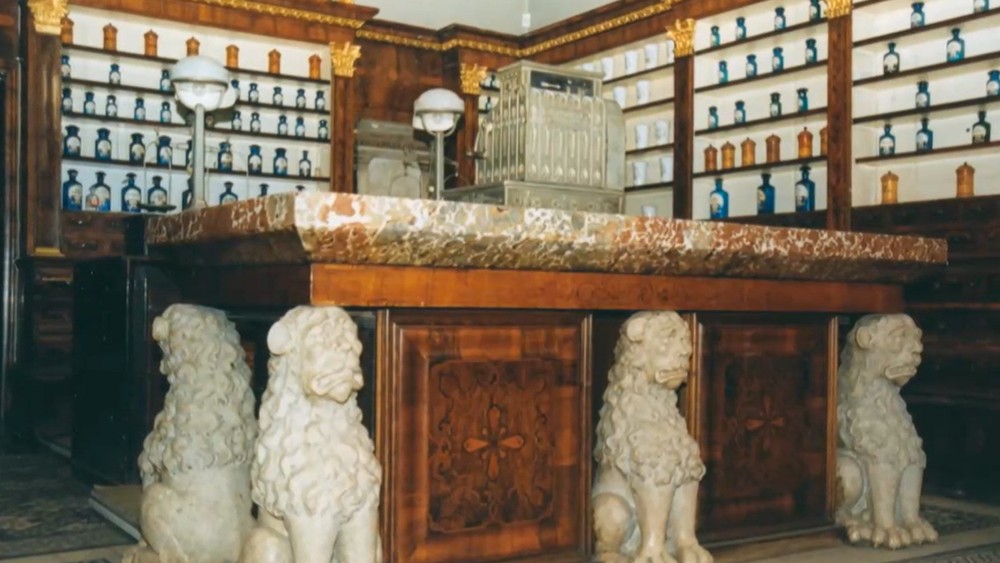 Mobiliár je konečne presťahovaný