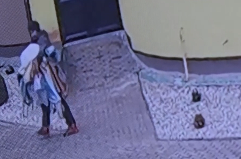 krádež rúcha a kadidla