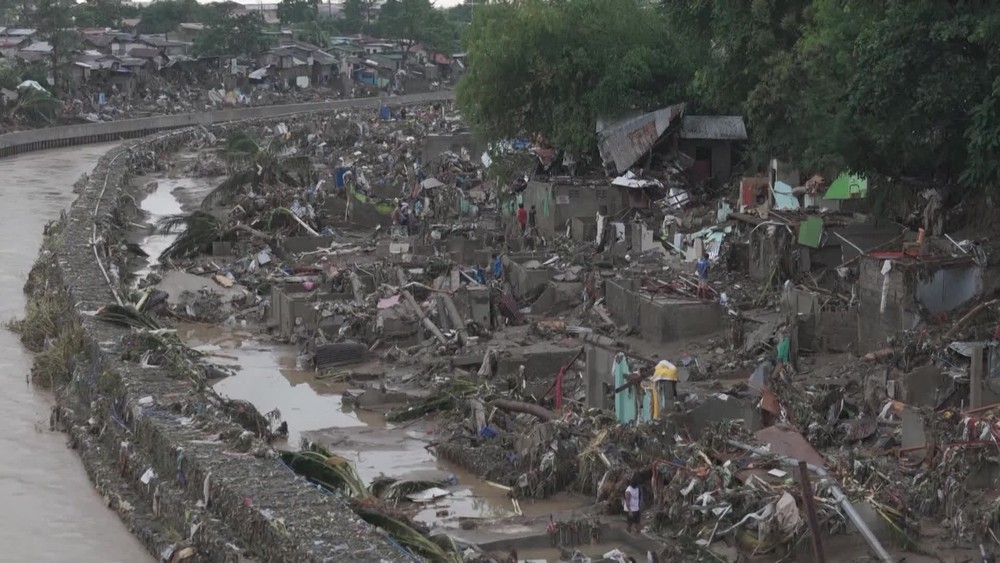 [multi] FilipinyKalmaegi 3915