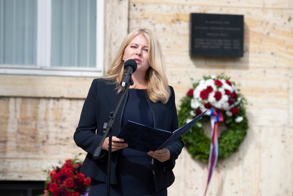 Predstavitelia štátu si v Bratislave pripomenuli výročie okupácie Československa