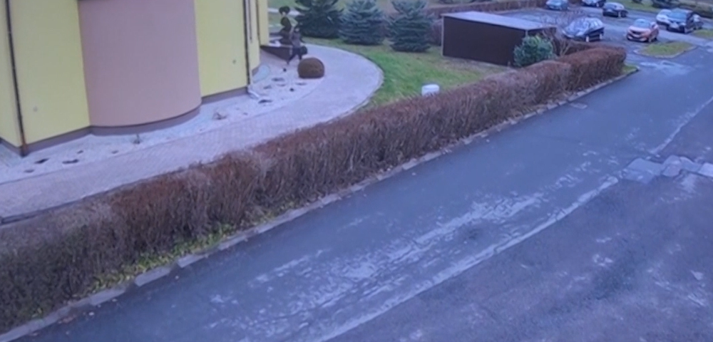 krádež rúcha a kadidla