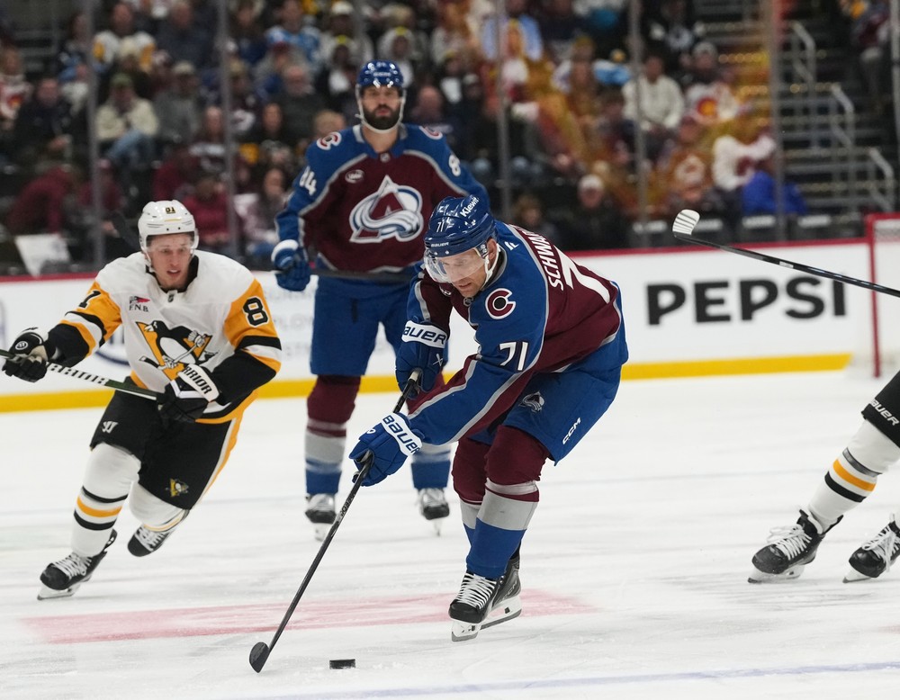 Penguins_Avalanche_Hockey760278