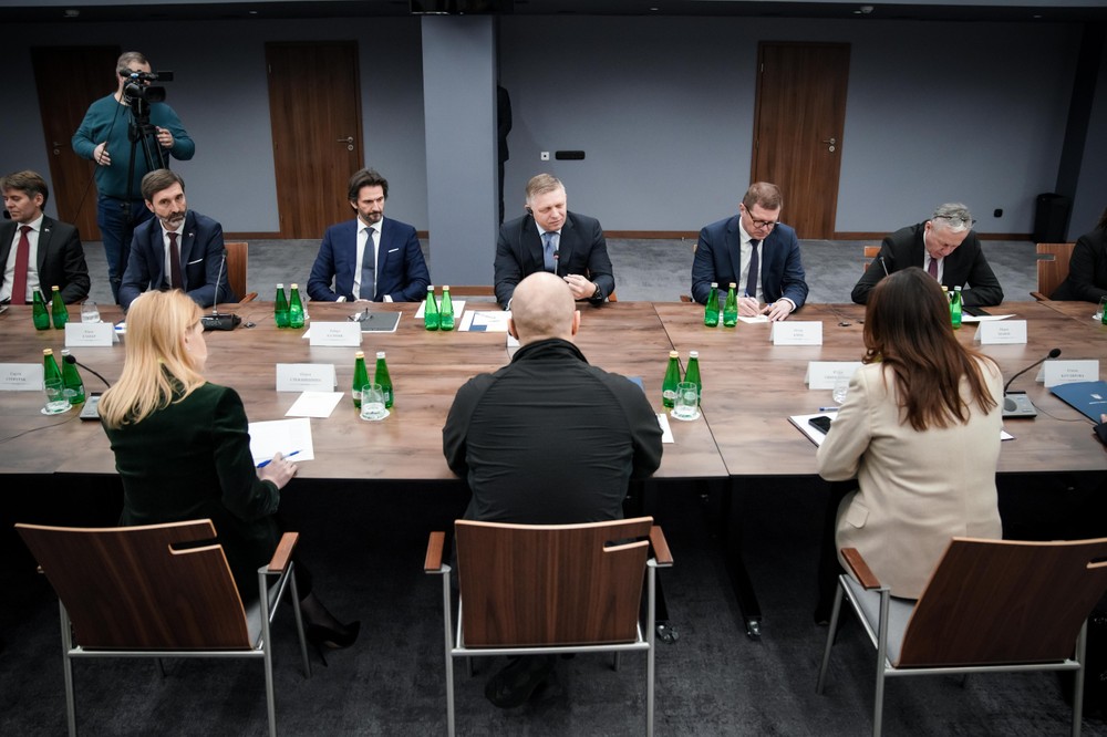 Robert Fico Denys Šmyhal stretnutie Užhorod (12)