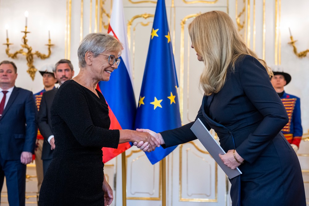 20223108_prezidentka_profesori_05896689