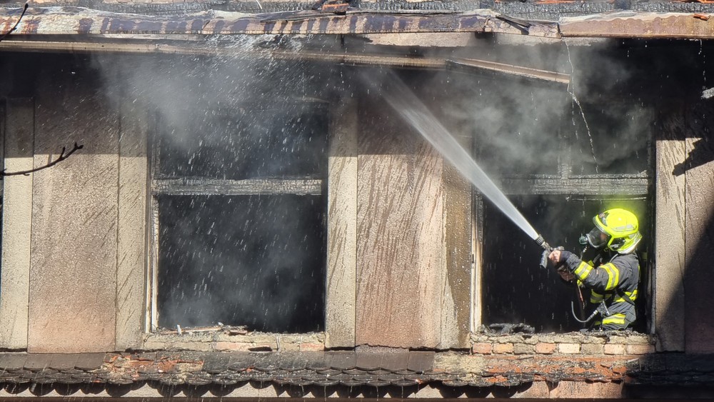 hasici zachranovali strechu