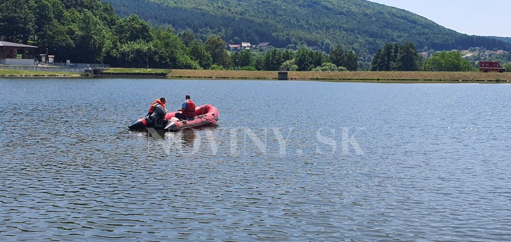 Pátracia akcia na tajchu Nová Baňa utopený muž  (5)