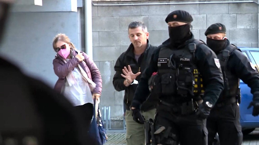 Druhého muža sudkyňa pustila na slobodu.