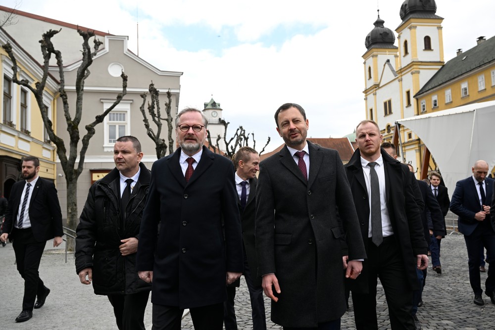 Spoločné rokovanie SR a ČR vlády v Trenčíne (4)