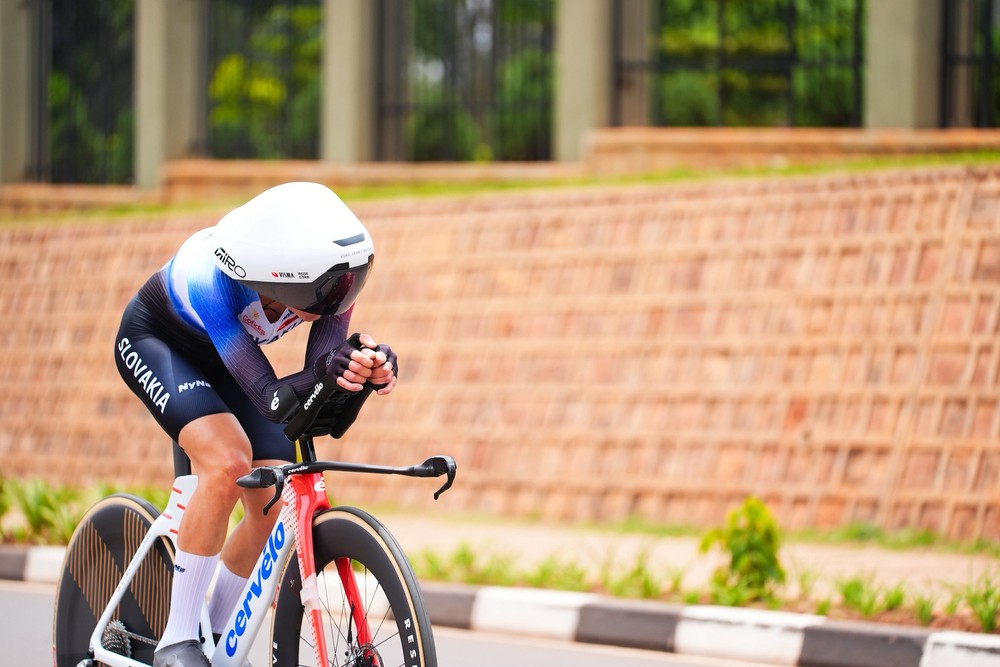 Viktória Chladoňová