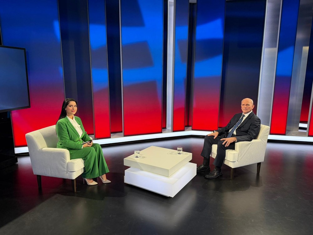 Politika 24 - František Mikloško