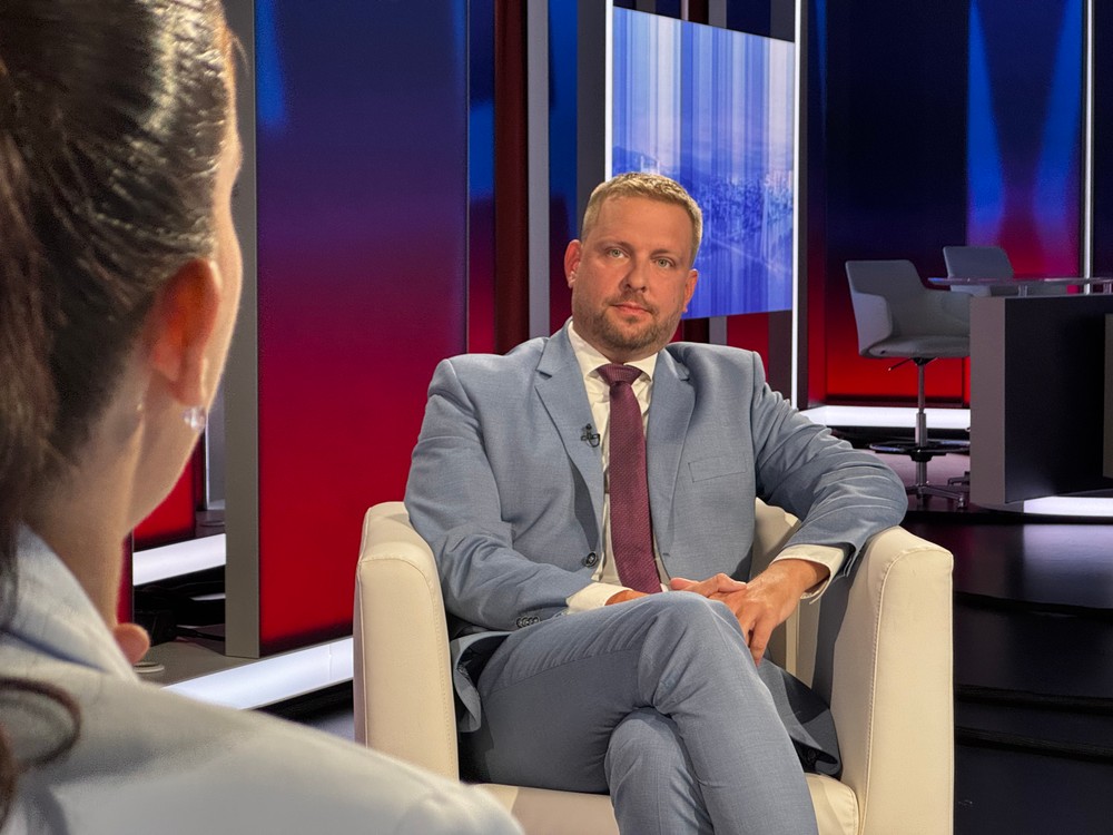 Kamil-Sasko-Politika24-Lenka-Jezova