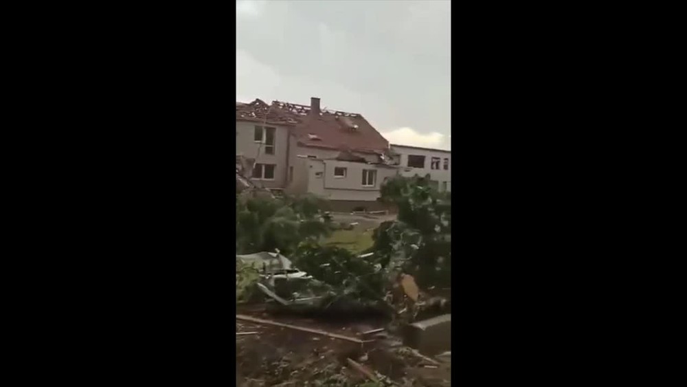Tornádo na Morave - obec Hrušky