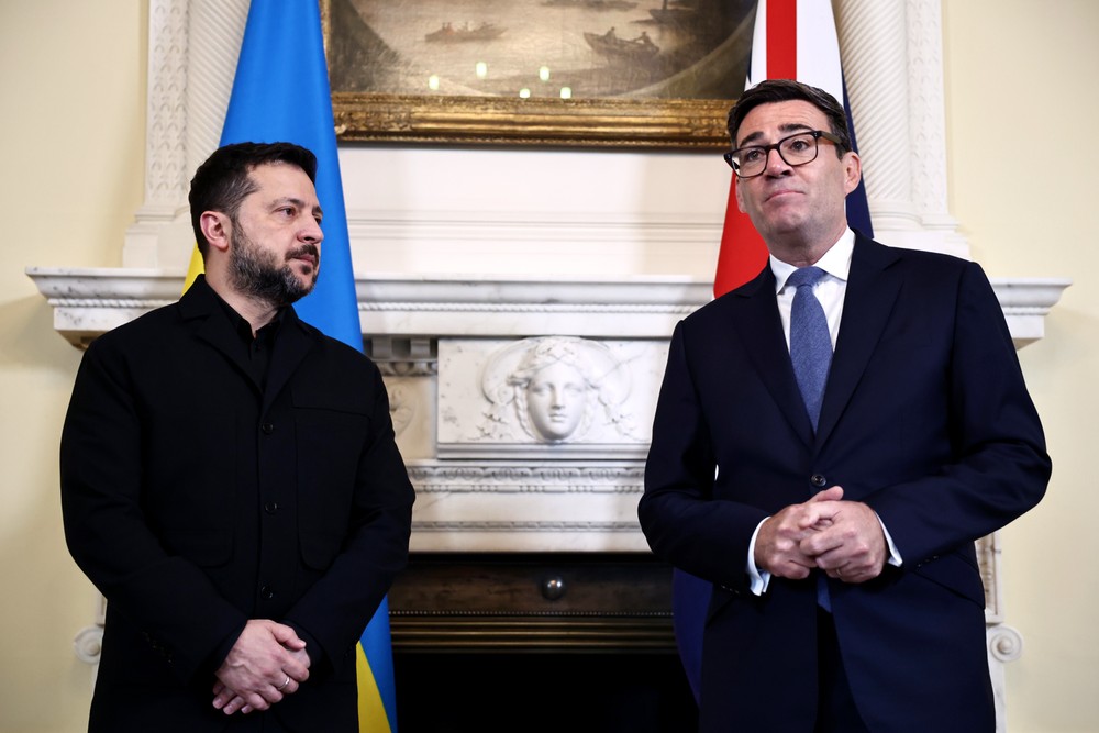 Volodymyr Zelenskyj sa stretol s britským kráľom a premiérom