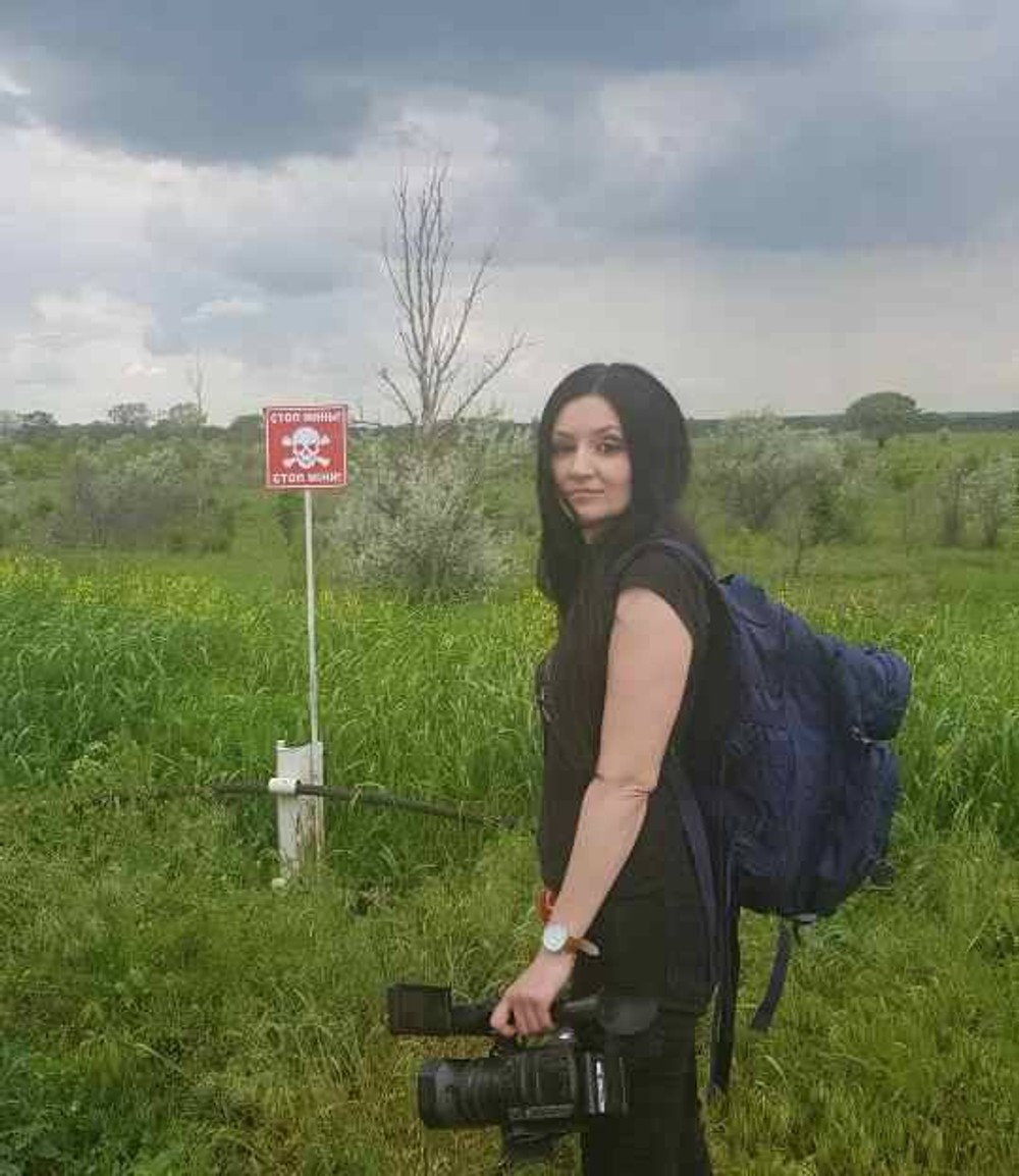 Redaktorka TV JOJ priamo v oblasti konfliktu na východe Ukrajiny. Bola svedkom života vo vojnovej zóne