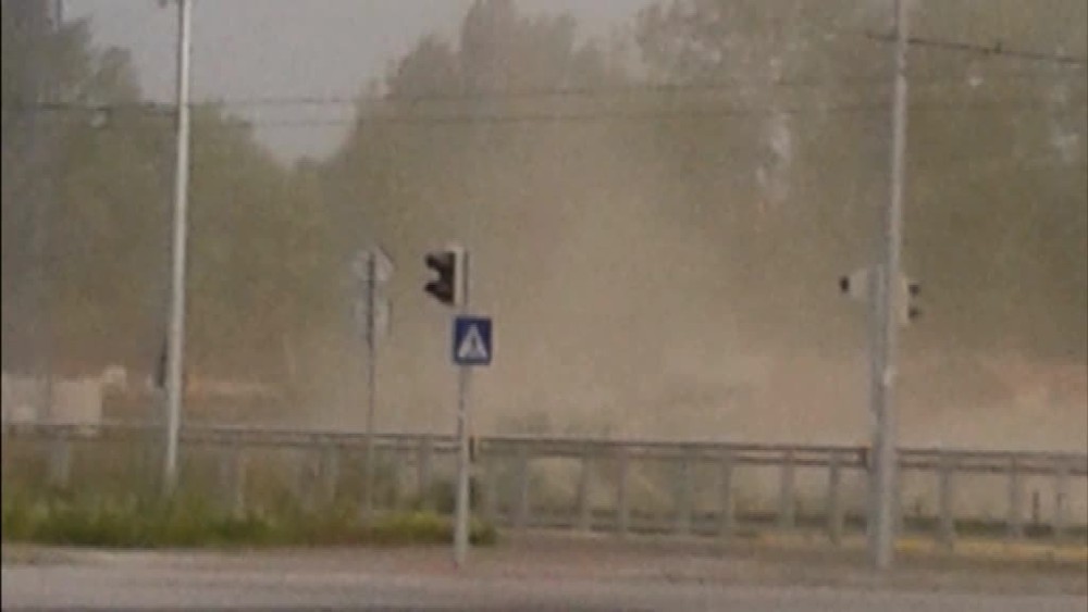 Púštna búrka na Slovensku4006