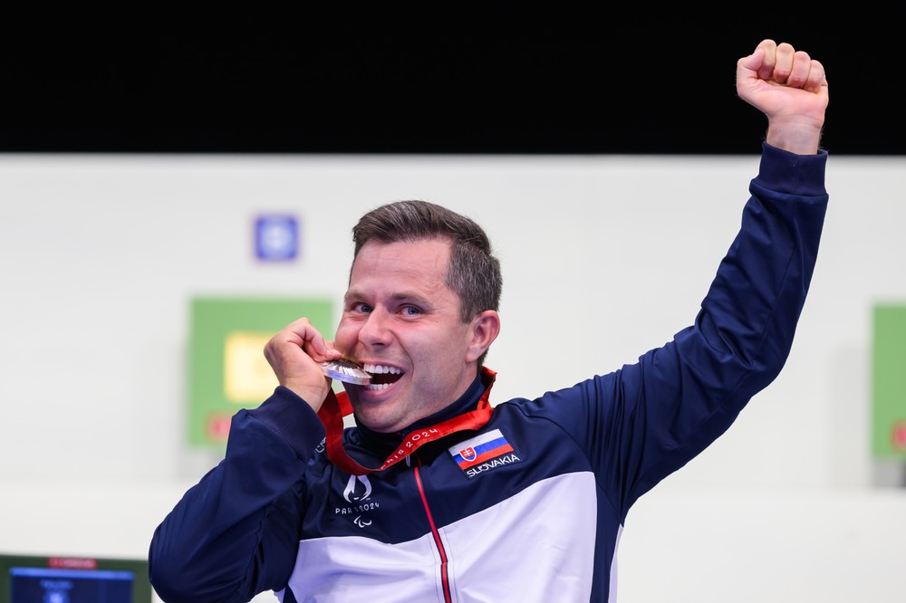 2024109_para_pariz_den4_32069286