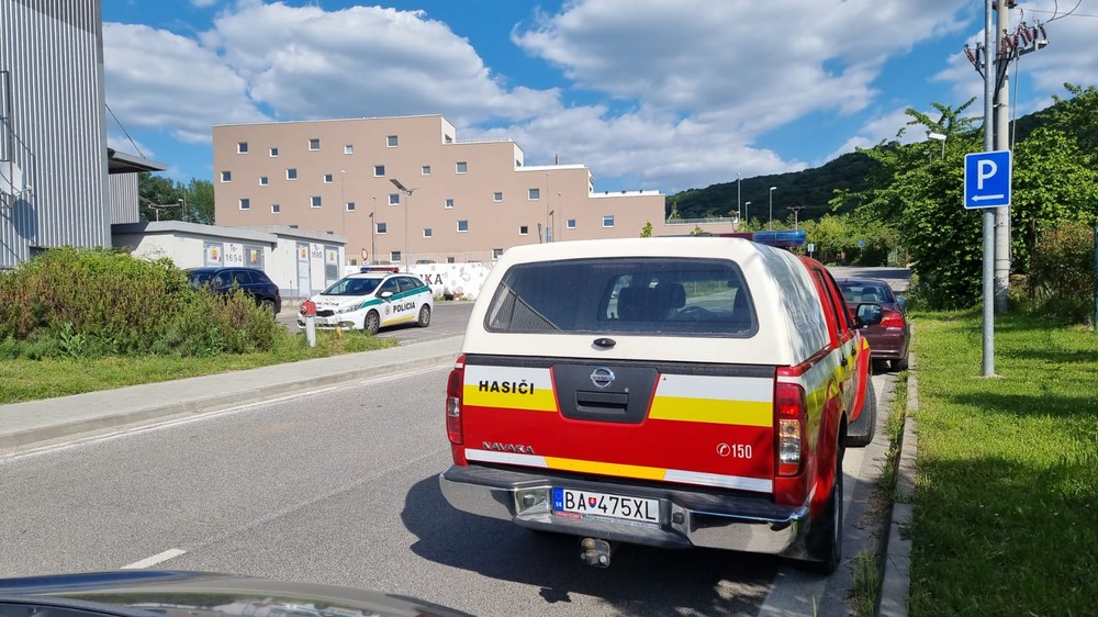 Tragická zrážka dvoch dievčat v Devínskej Novej Vsi