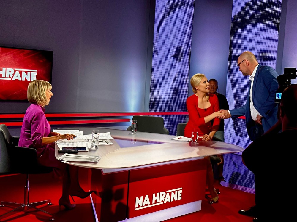 fa583753-d633-49cc-a000-d209bdbf15ab