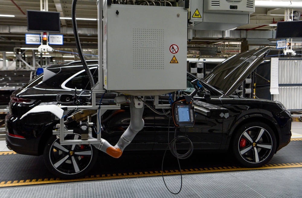 6_03062023_dod_vw963724