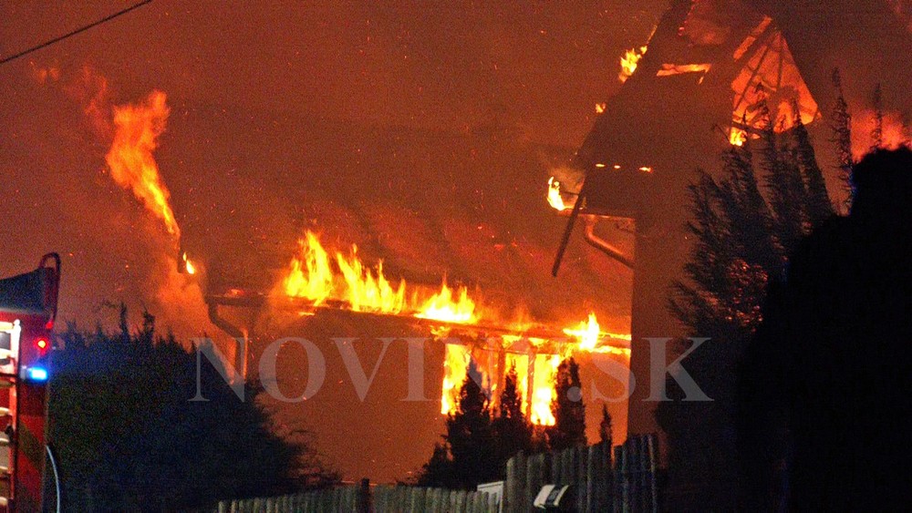 Braväcovo pri Brezne zasiahol rozsiahly požiar