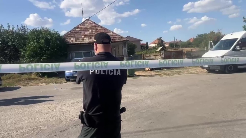 [multi] Osoba bez známok života v dome v Komárne 773