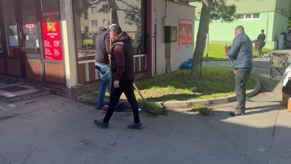 [multi] Danko upratovanie 1098