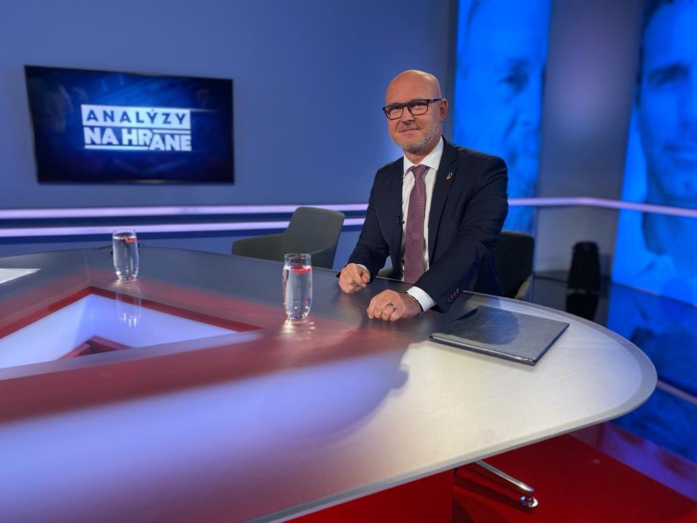 Analýzy Na hrane s Michalom Šipošom a Branislavom Gröhlingom