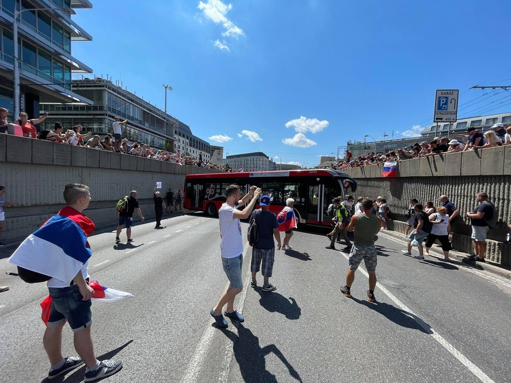Protest pred Prezidentským palácom
